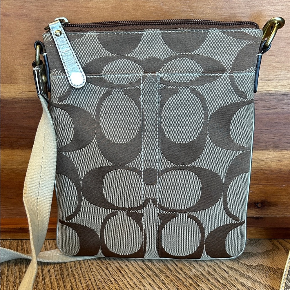 Coach Signature Jacquard Lurex Crossbody 42246 w/ matching cardholder wallet - Picture 3 of 10